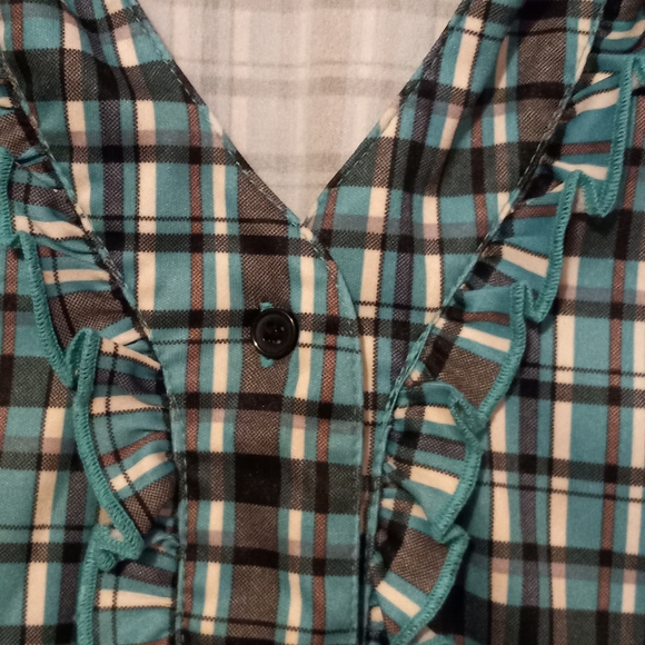Caren Sport 2X Capped Sleeve Button Front Ruffle Stretch Plaid Top - Picture 9 of 10